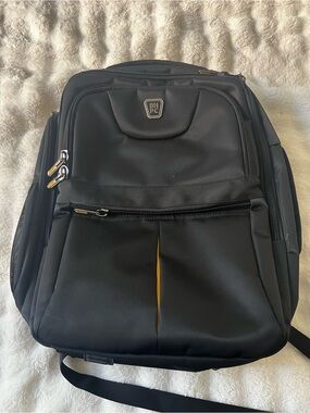 Beverly Hills Polo Club Corporate Tech Laptop Backpack
